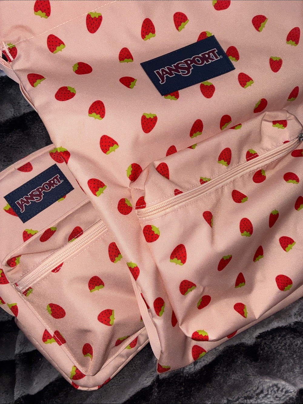 Jansport Strawberry bag & lunch bag bundle - Picture 2 of 6